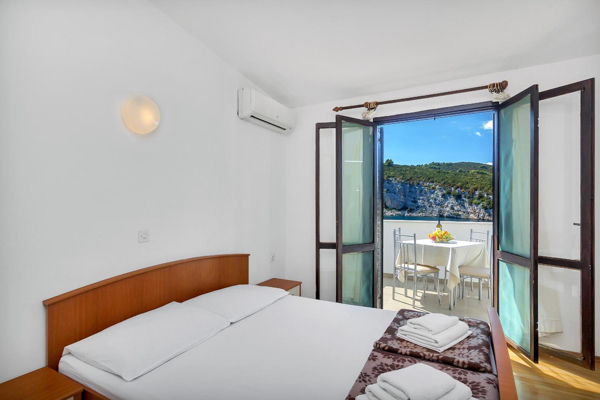 Apartmani Cico Gdinj Eksteriør billede