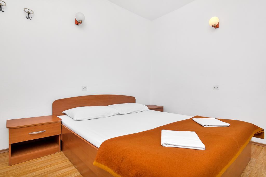 Apartmani Cico Gdinj Eksteriør billede